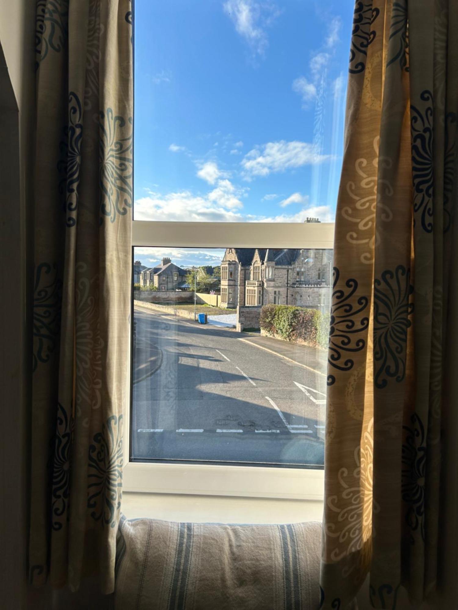Glen Lyon Lodge Bed And Breakfast 奈恩 外观 照片